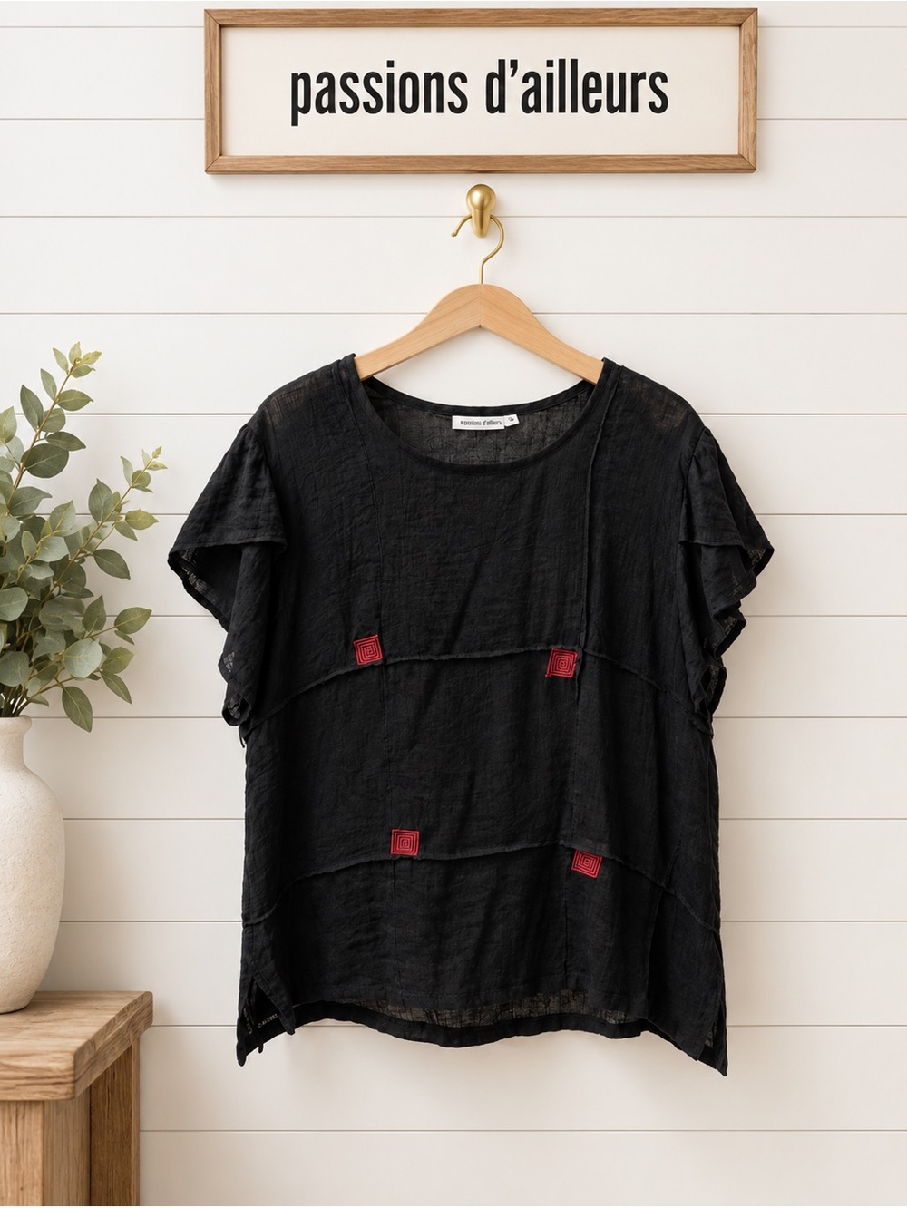 PASSIONS D’AILLEURS Black Layered Bamboo Cotton Top XL
